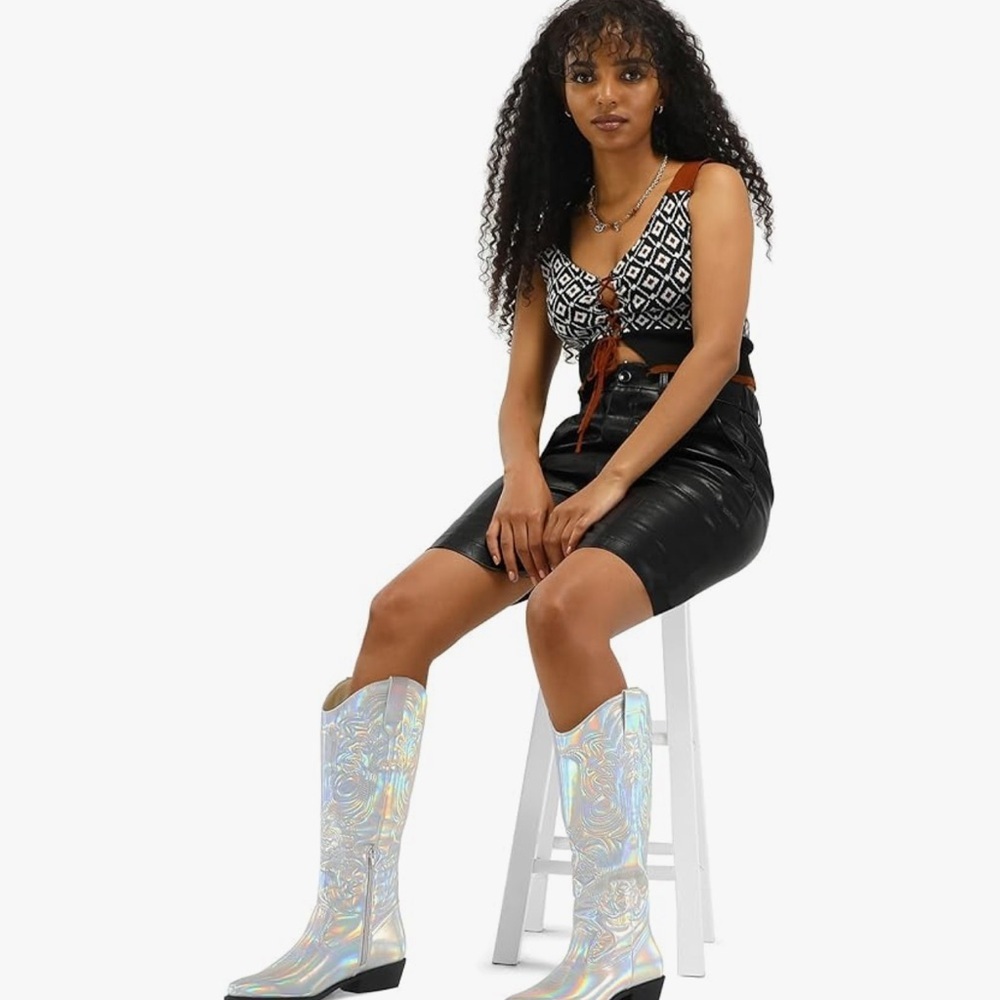 Cowgirl premium boots. Cowboy Boots - Picture 3 of 5